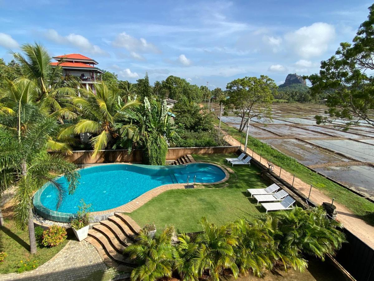 Royal Rock Sigiriya Hotel Exterior foto