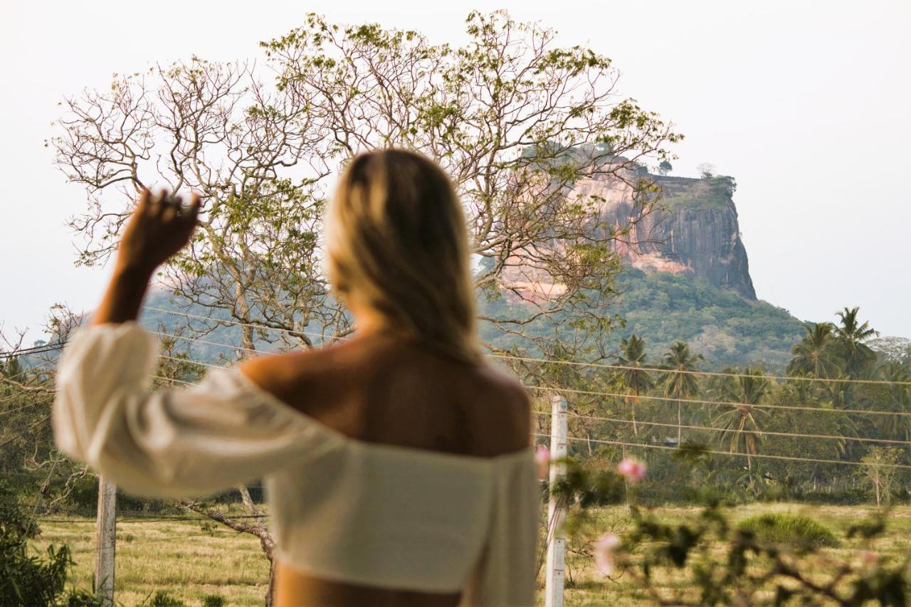 Royal Rock Sigiriya Hotel Exterior foto