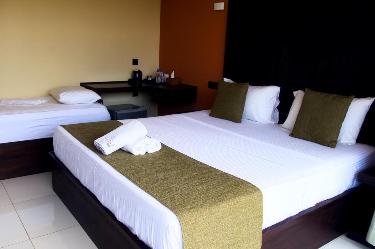 Royal Rock Sigiriya Hotel Exterior foto