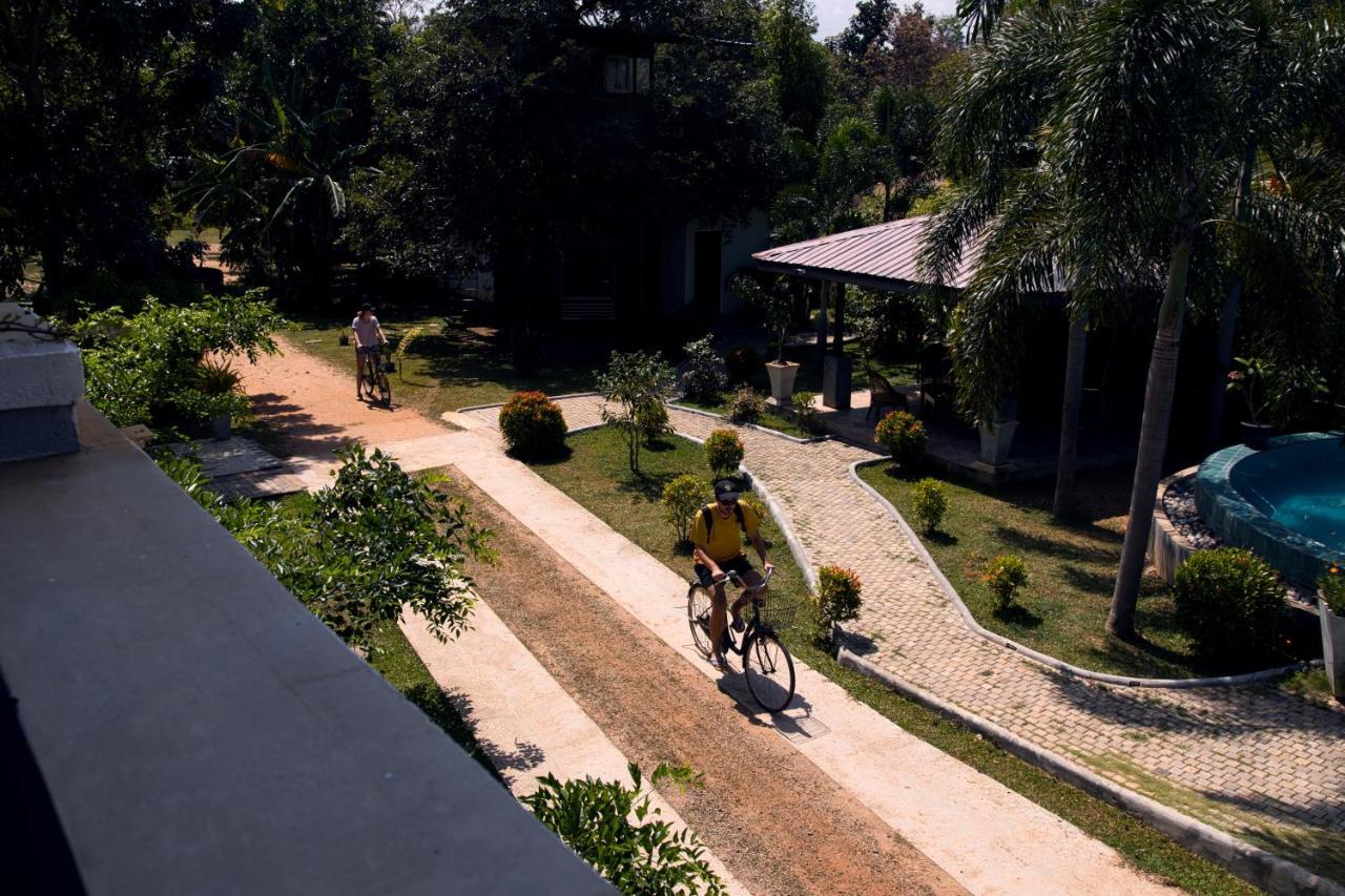 Royal Rock Sigiriya Hotel Exterior foto