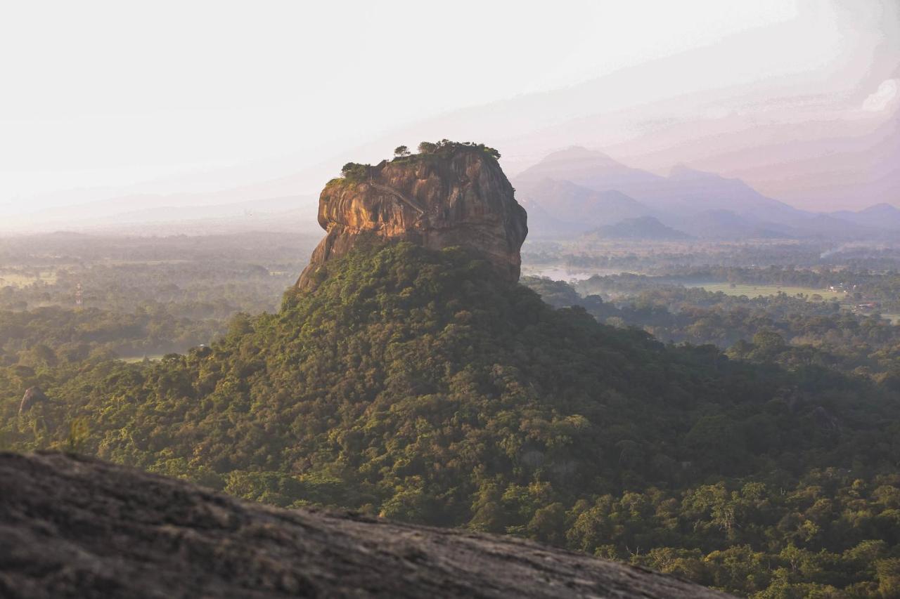 Royal Rock Sigiriya Hotel Exterior foto