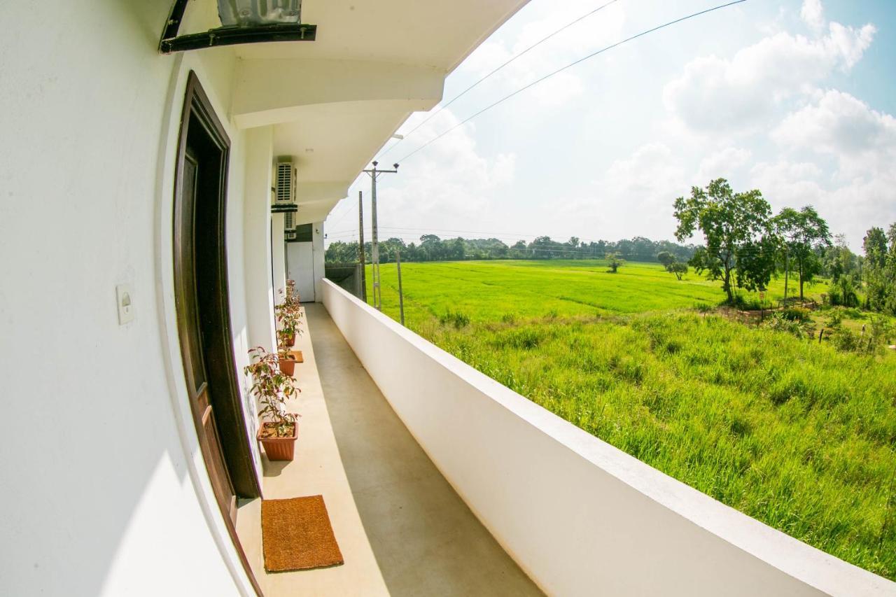 Royal Rock Sigiriya Hotel Exterior foto